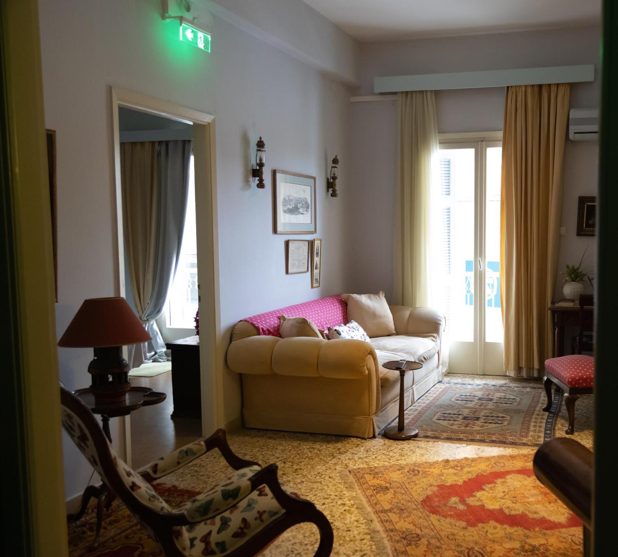 Marina'S Bright Getaway - Nafplio Center House Apartment Exterior photo